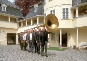 Tuba in gestreckter Form